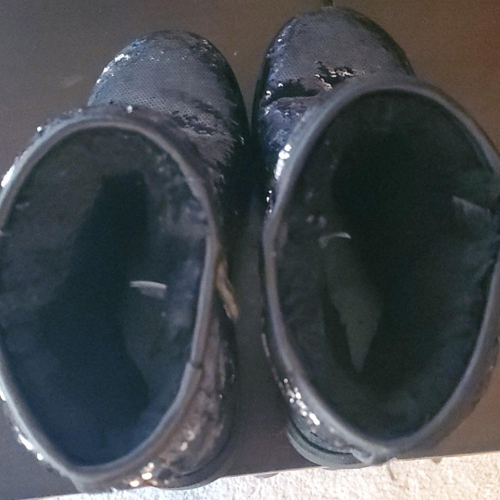 Ugg Sequence Boots! - image 4